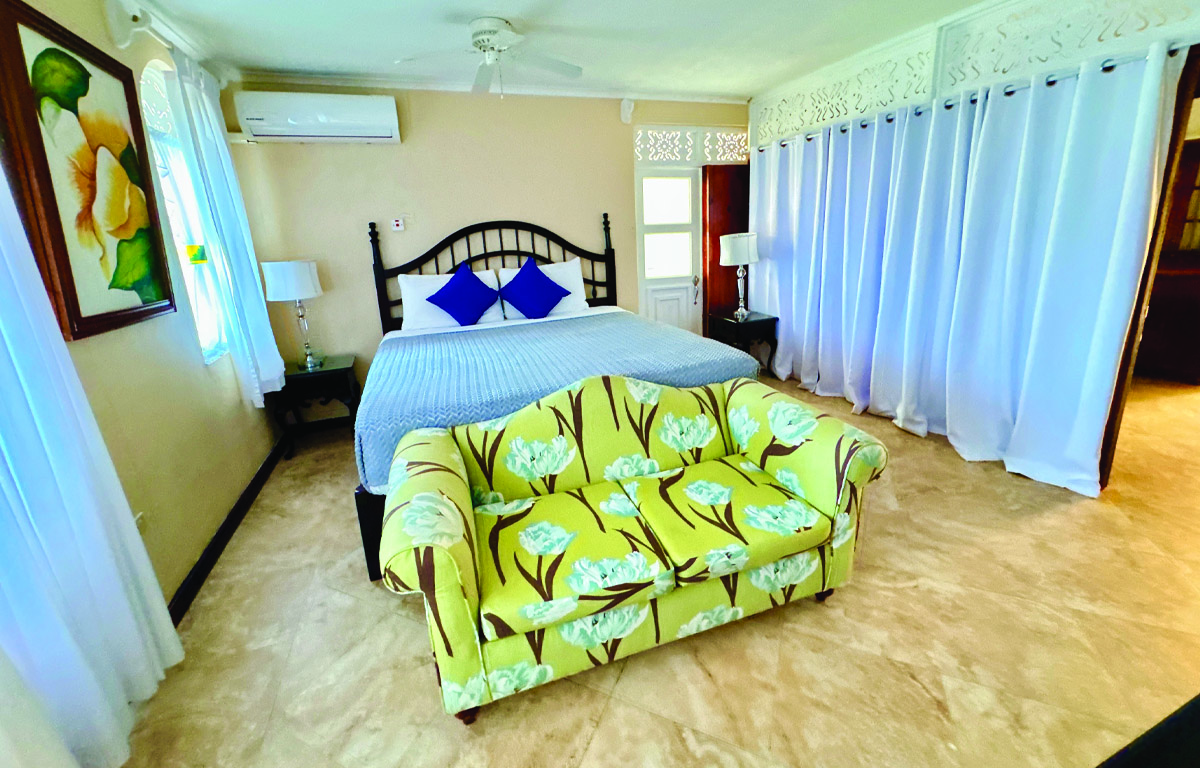 Beachfront-3 Bedroom Suite